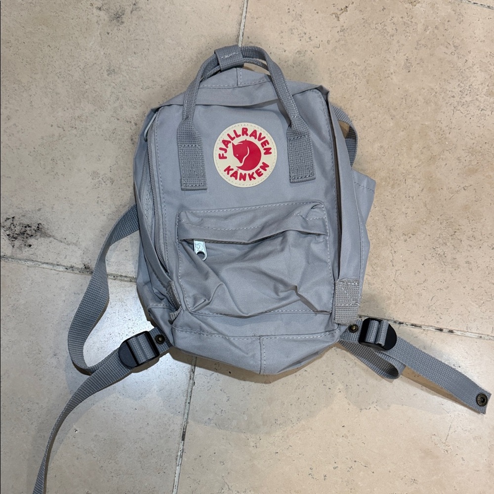Fjallraven Kånken Mini Light Gray Backpack